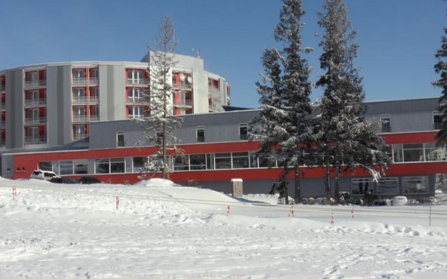 Отель ATRIUM ***+ 