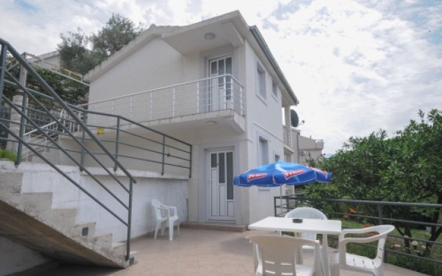 Вилла  Четкович 2*